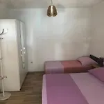 Tona