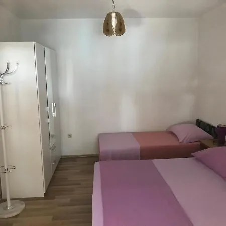 Tona