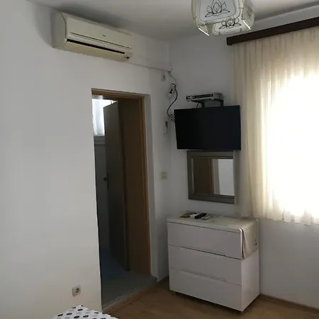 Tona Apartman